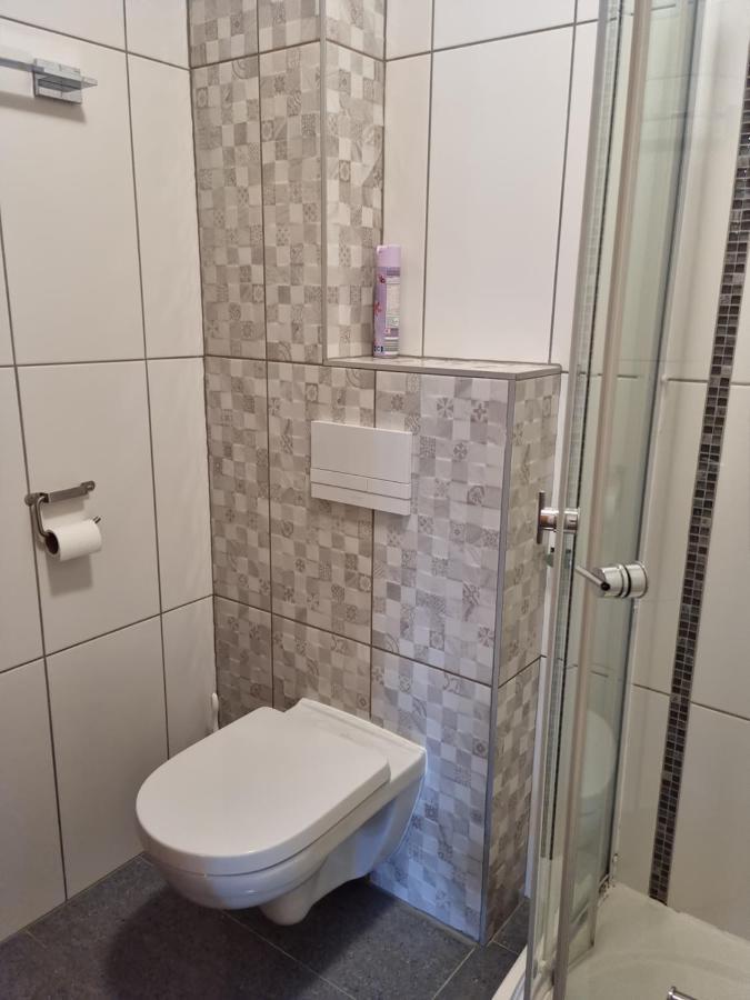 Appartments D&D Peroj Buitenkant foto
