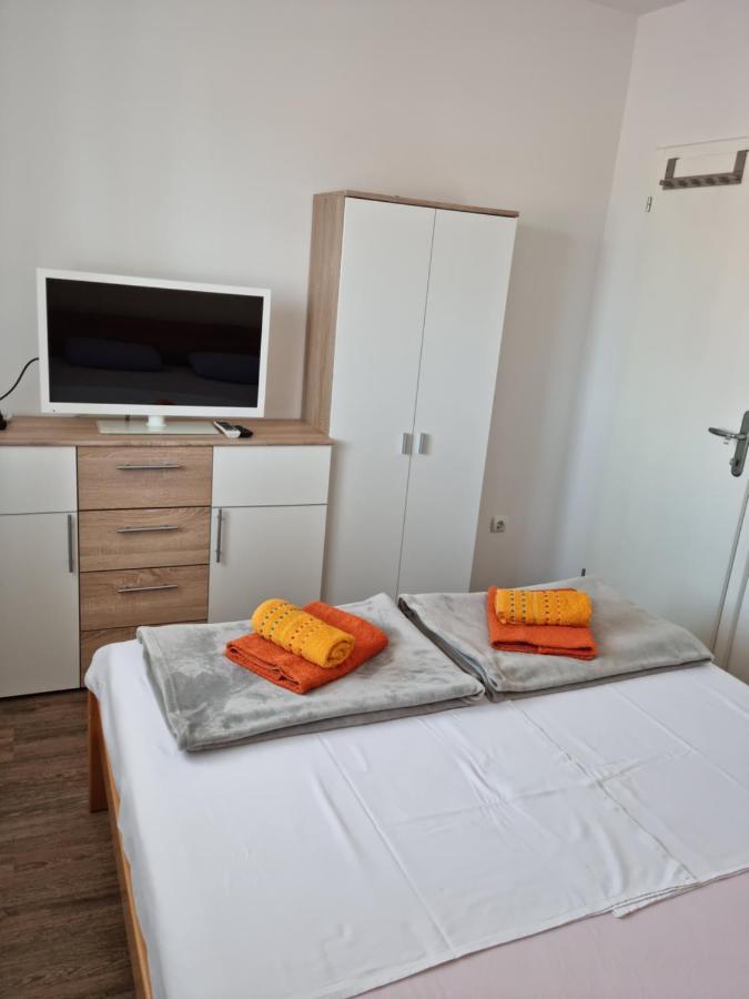 Appartments D&D Peroj Buitenkant foto