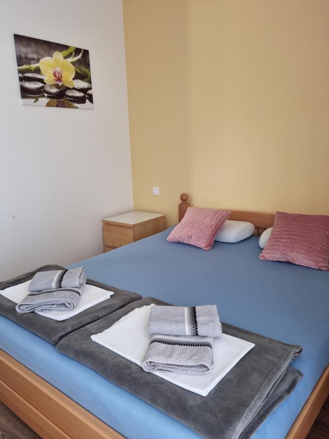 Appartments D&D Peroj Buitenkant foto