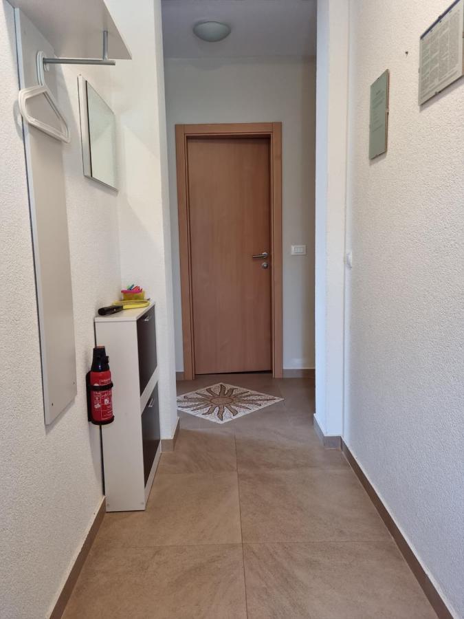 Appartments D&D Peroj Buitenkant foto