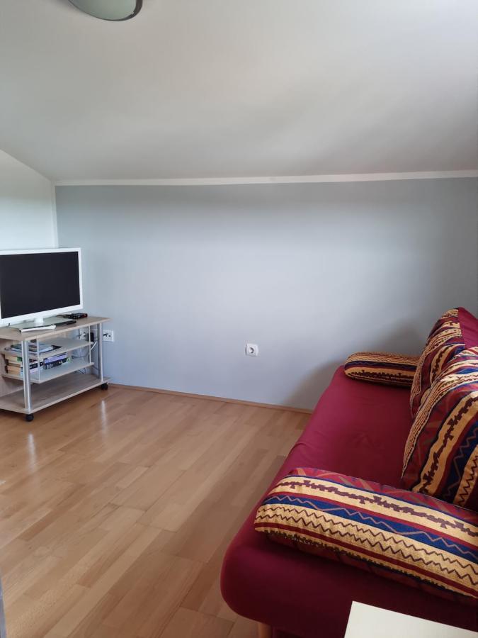 Appartments D&D Peroj Buitenkant foto