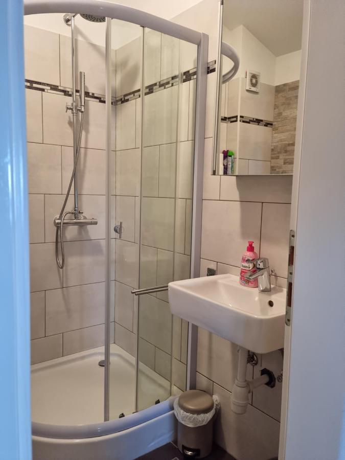Appartments D&D Peroj Buitenkant foto